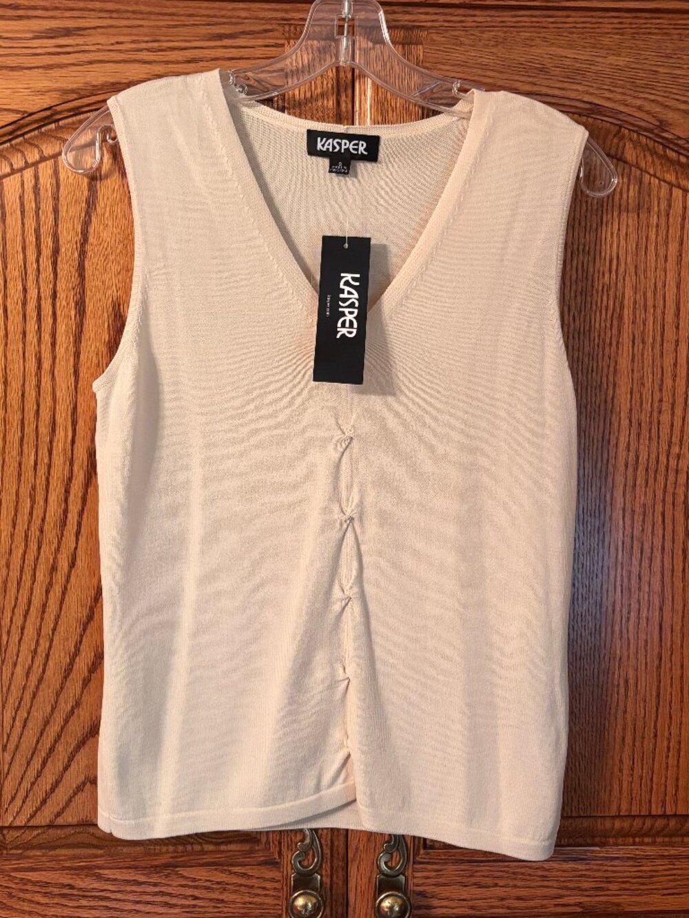 Kasper sleeveless blouse top cream size small NWT